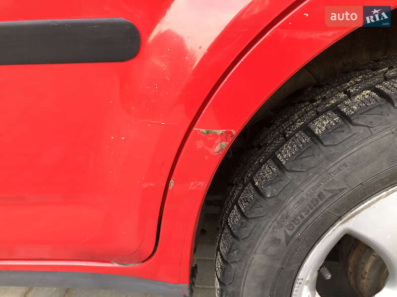 Хэтчбек Daihatsu Sirion 2010 в Ровно