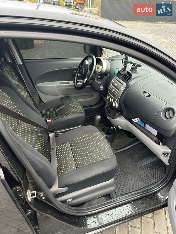 Хэтчбек Daihatsu Sirion 2008 в Киеве