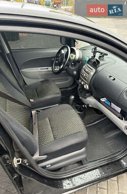 Хетчбек Daihatsu Sirion 2008 в 