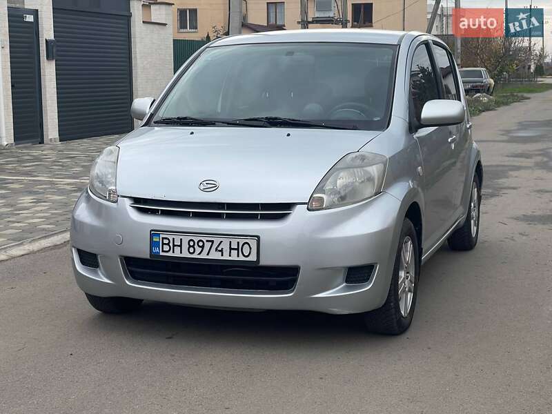 Хэтчбек Daihatsu Sirion 2006 в Одессе