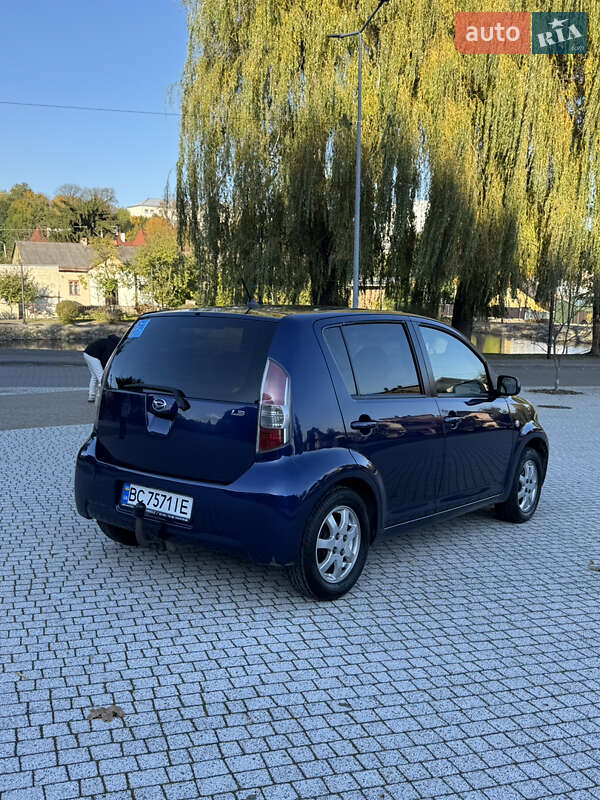 Хэтчбек Daihatsu Sirion 2005 в Львове