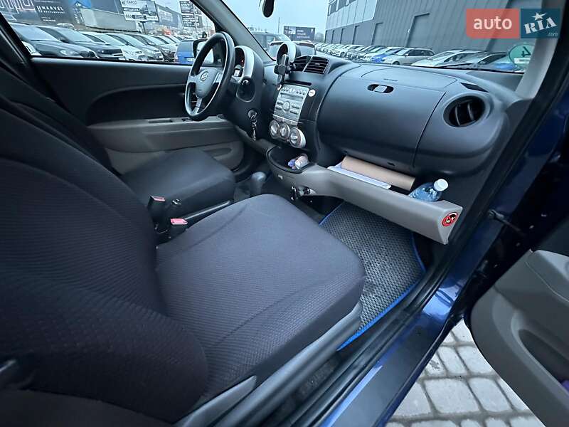 Хэтчбек Daihatsu Sirion 2005 в Львове