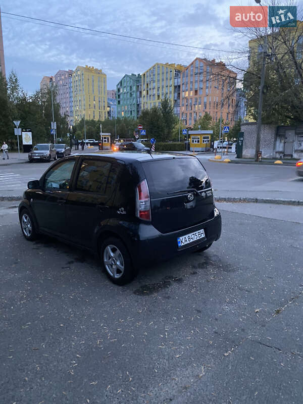 Хэтчбек Daihatsu Sirion 2008 в Киеве