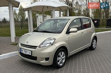 Хэтчбек Daihatsu Sirion 2007 в Ровно