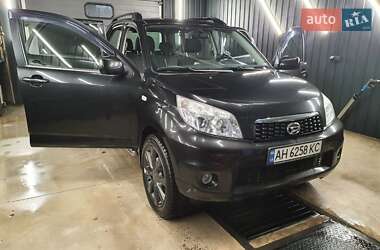 Позашляховик / Кросовер Daihatsu Terios 2011 в Києві