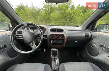 Внедорожник / Кроссовер Daihatsu Terios 2002 в 