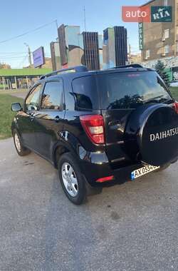 Позашляховик / Кросовер Daihatsu Terios 2007 в 