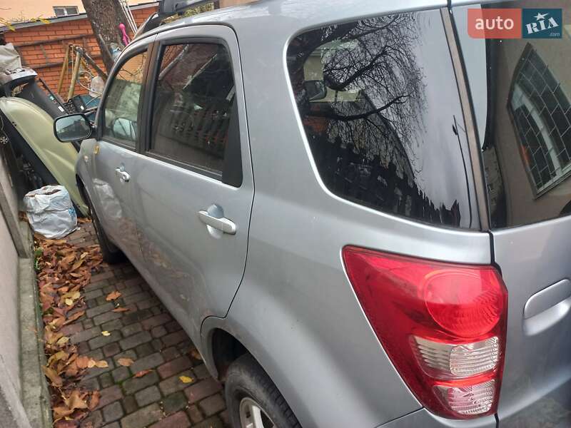 Позашляховик / Кросовер Daihatsu Terios 2008 в Києві