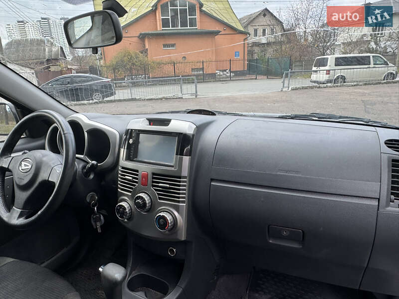 Позашляховик / Кросовер Daihatsu Terios 2007 в Києві фото 5 Позашляховик / Кросовер Daihatsu Terios 2007 в Києві