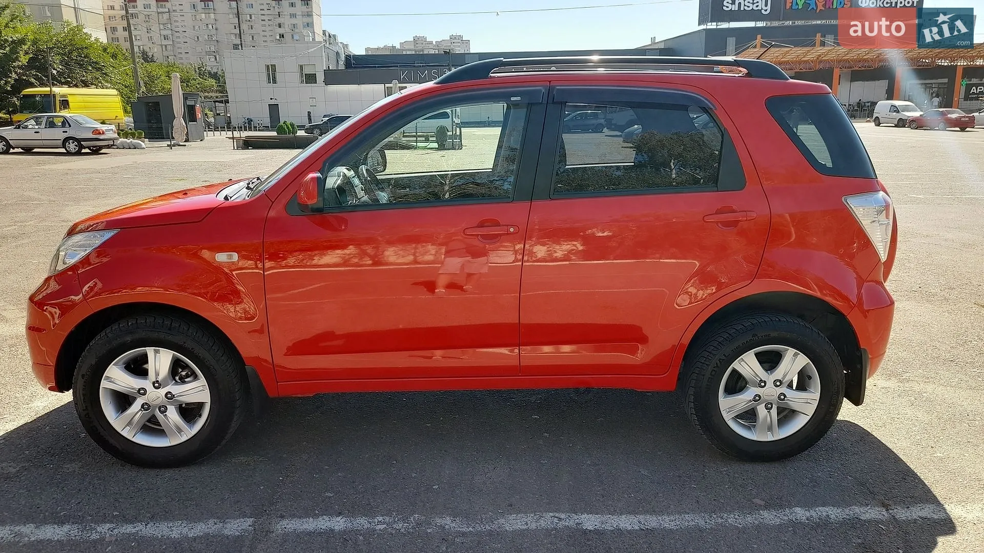 2010 Daihatsu Terios - мініатюра 12