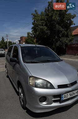 Микровэн Daihatsu YRV 2005 в 