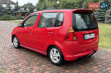 Микровэн Daihatsu YRV 2002 в 