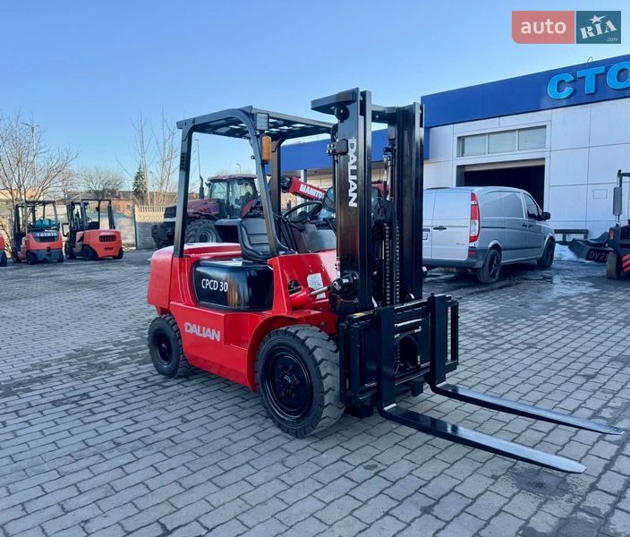 Вилочный погрузчик Dalian CPCD 2018 в Радомышле