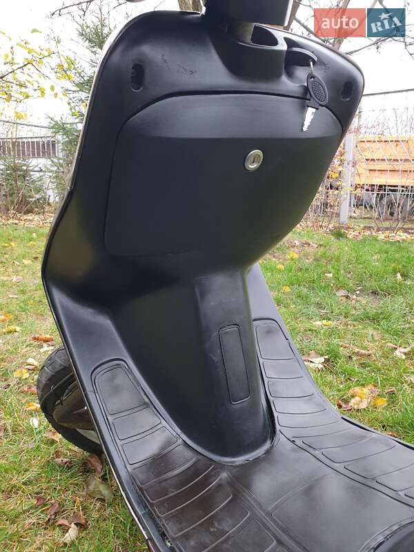 Скутер Defiant Kamei 2006 в Ржищеві