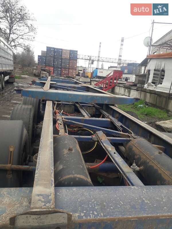 Контейнеровоз Dennison EF 2000 в Одессе