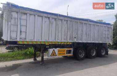 Зерновоз - полуприцеп Dennison Trailers 2002 в Шепетовке