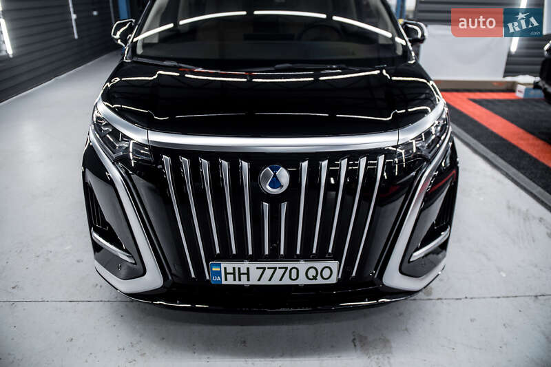 Минивэн Denza D9 2024 в Киеве фото 3 Минивэн Denza D9 2024 в Киеве