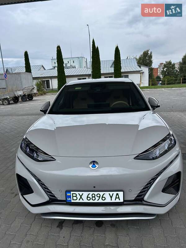 Внедорожник / Кроссовер Denza N7 2023 в Хмельницком