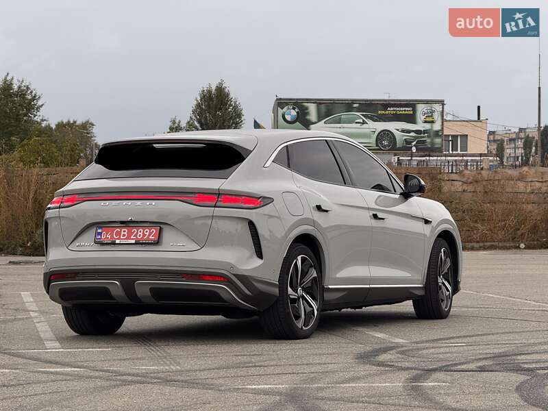Позашляховик / Кросовер Denza N7 2023 в Києві
