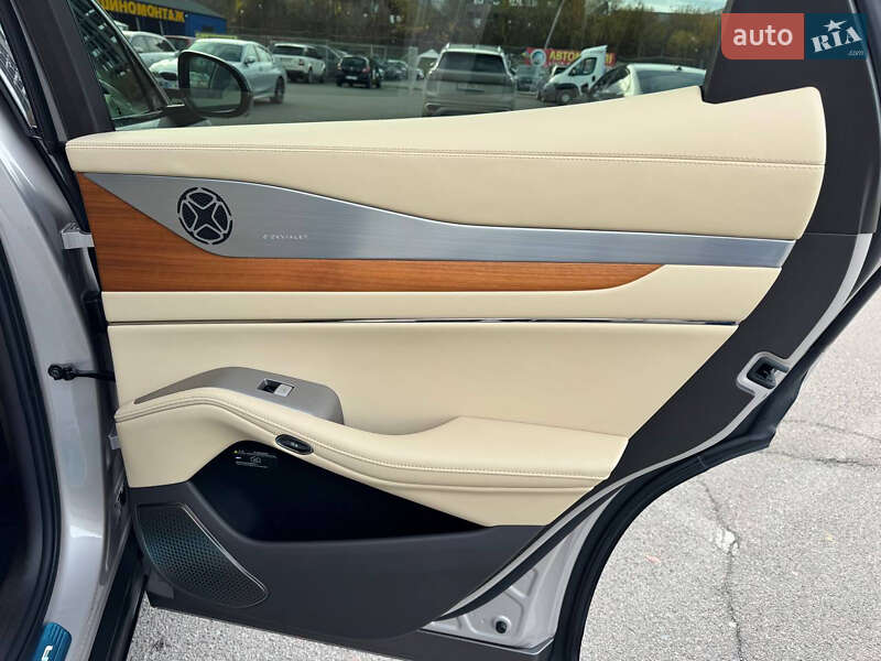 Позашляховик / Кросовер Denza N7 2023 в Львові фото 19 Позашляховик / Кросовер Denza N7 2023 в Львові