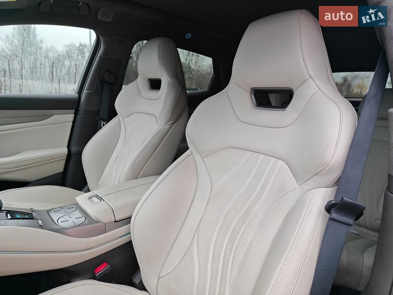 Фастбэк Denza N7 2023 в Киеве