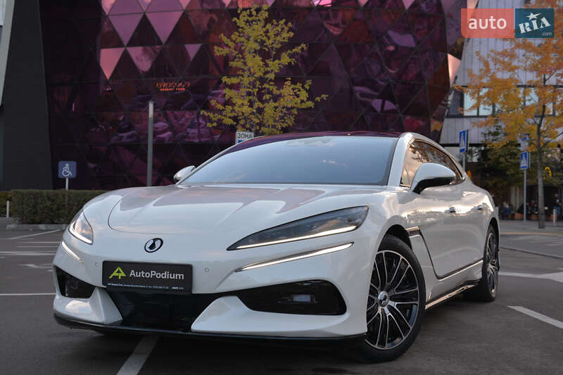 Позашляховик / Кросовер Denza Z9 GT 2024 в Києві