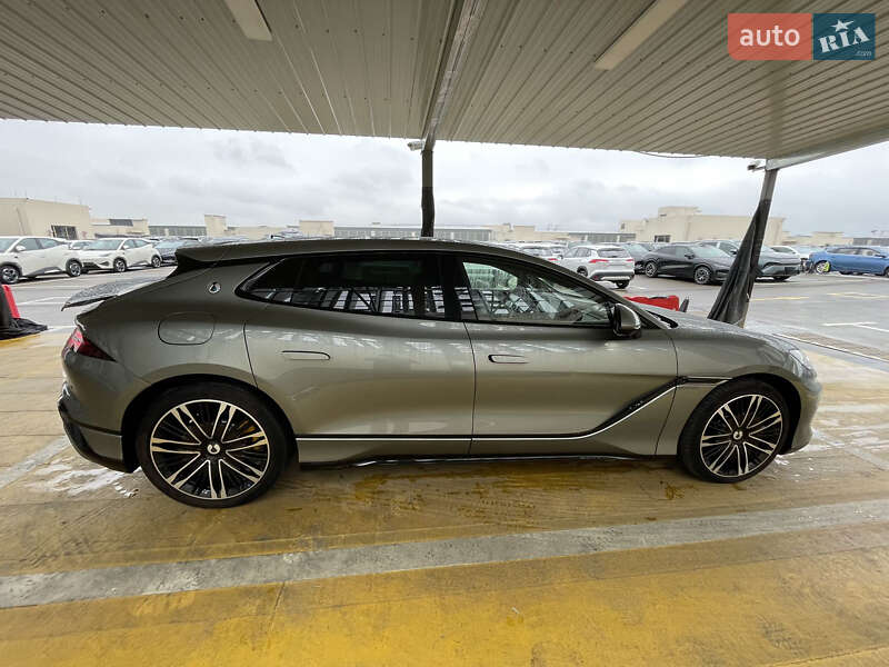 Лифтбек Denza Z9 GT 2024 в Киеве