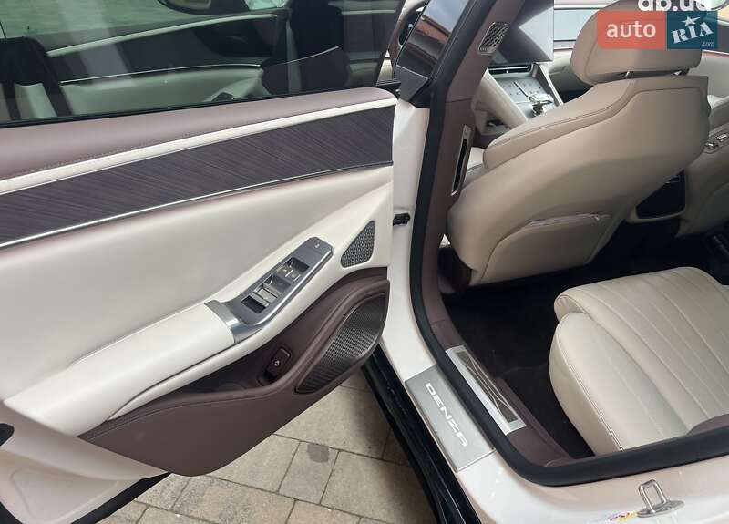 Ліфтбек Denza Z9 GT 2024 в Львові