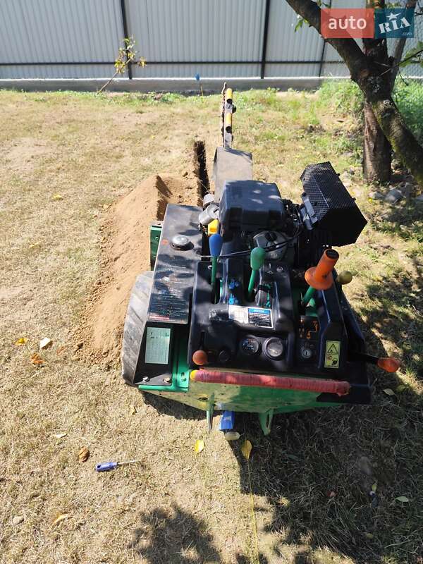 Траншеекопатель Ditch Witch 1820 2007 в Буштыне фото 4 Траншеекопатель Ditch Witch 1820 2007 в Буштыне