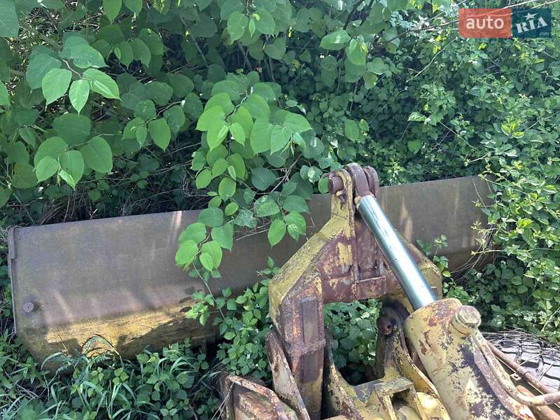Бульдозер ДКТ 245 2000 в Рахове