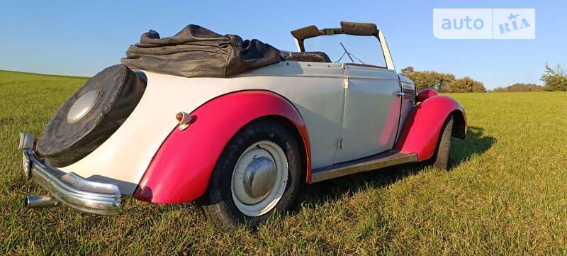 Кабріолет DKW F8 1939 в Львові