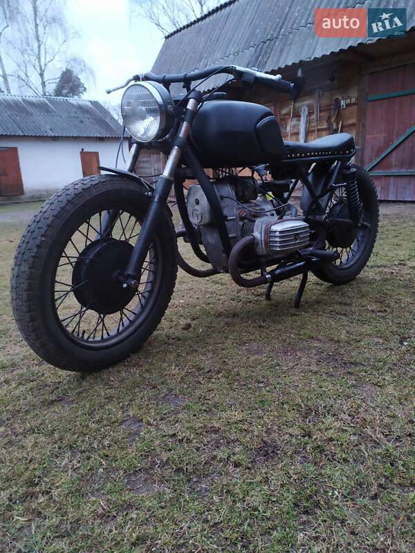 Кафе рейсер Днепр (КМЗ) 10-36 1980 в Шацке