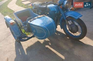 Мотоцикл Классик Днепр (КМЗ) Днепр-11 1990 в Новоселице