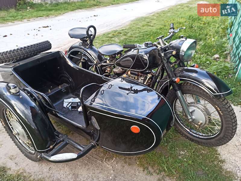 Мотоцикл Классік Днепр (КМЗ) Днепр-12 1981 в Баранівці