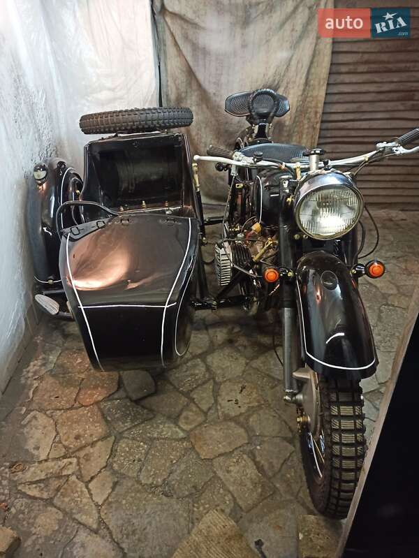 Мотоцикл Классік Днепр (КМЗ) Днепр-12 1981 в Баранівці