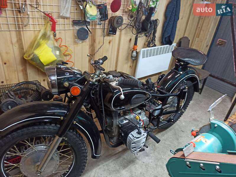 Мотоцикл Классік Днепр (КМЗ) Днепр-12 1981 в Баранівці