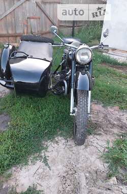 Мотоцикл Туризм Днепр (КМЗ) К 750 1965 в Чернівцях