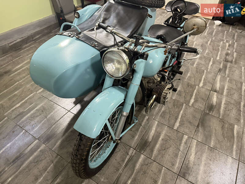 Мотоцикл с коляской Днепр (КМЗ) М-72 1961 в Киеве