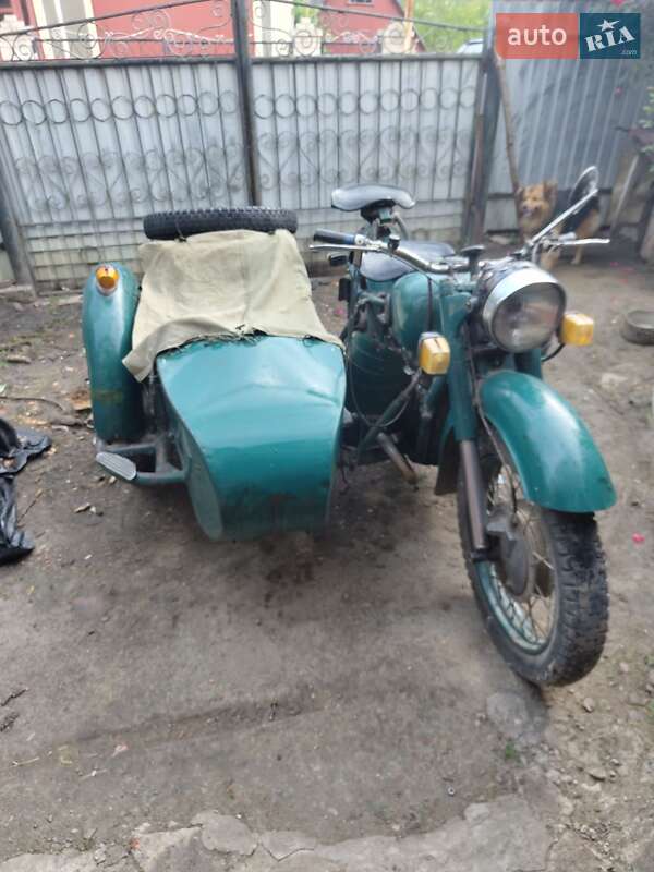Мотоцикл з коляскою Днепр (КМЗ) МТ-9 1971 в Балті