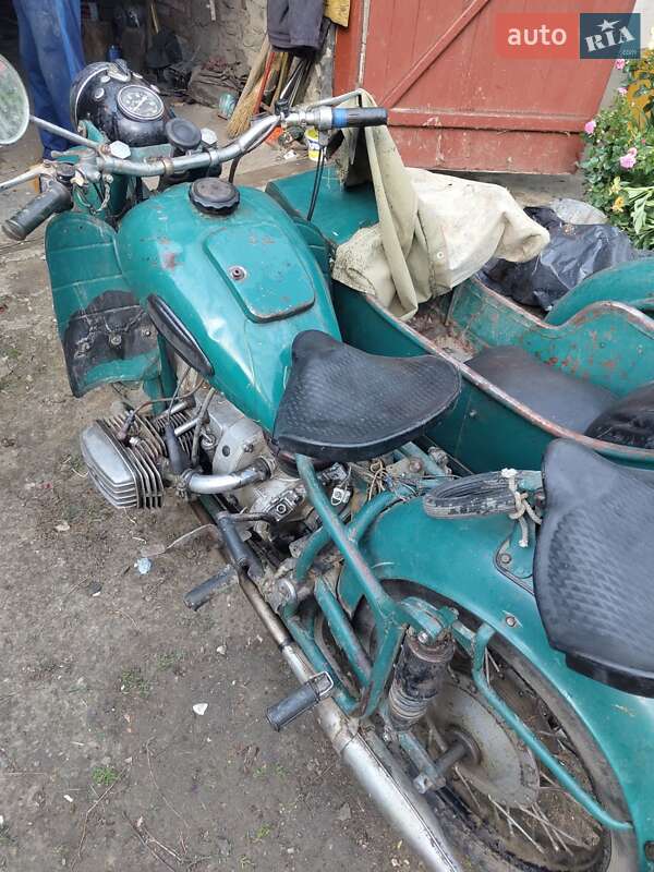 Мотоцикл з коляскою Дніпро (КМЗ) МТ-9 1971 в Балті