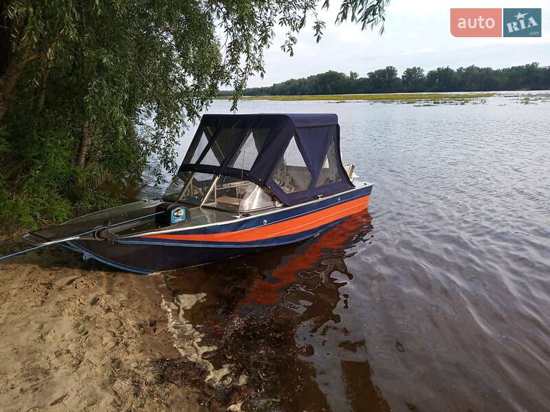 Лодка Днепр 50 2020 в Василькове