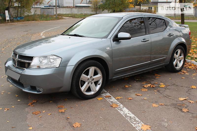 Dodge Avenger 2008 года
