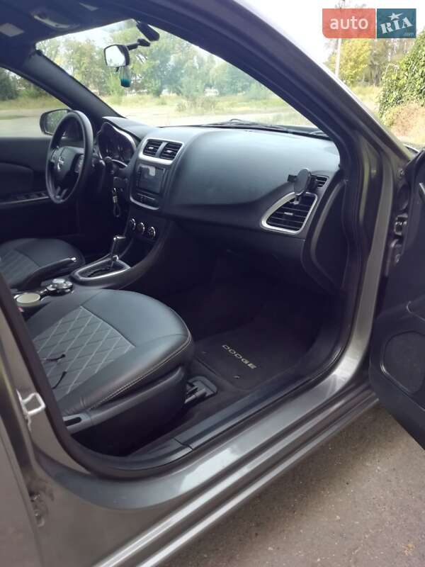 Седан Dodge Avenger 2012 в Днепре