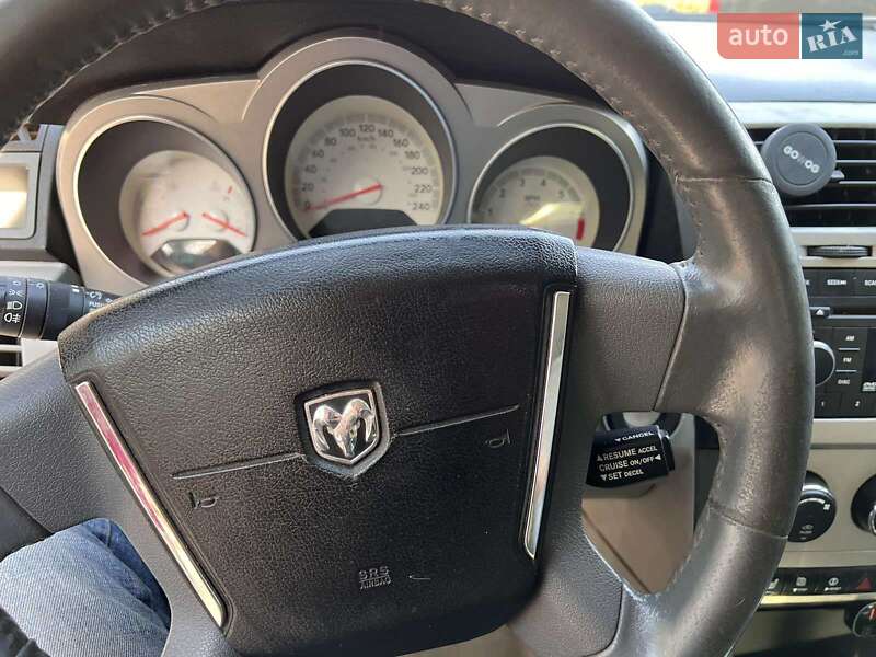 Седан Dodge Avenger 2008 в Изюме