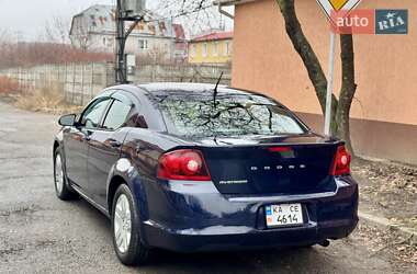 Седан Dodge Avenger 2013 в 