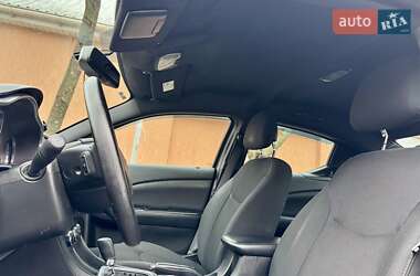 Седан Dodge Avenger 2013 в 