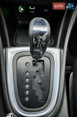 Седан Dodge Avenger 2013 в 