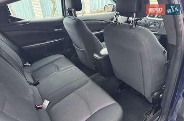 Седан Dodge Avenger 2013 в 