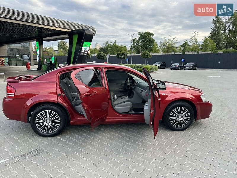 Седан Dodge Avenger 2007 в Києві