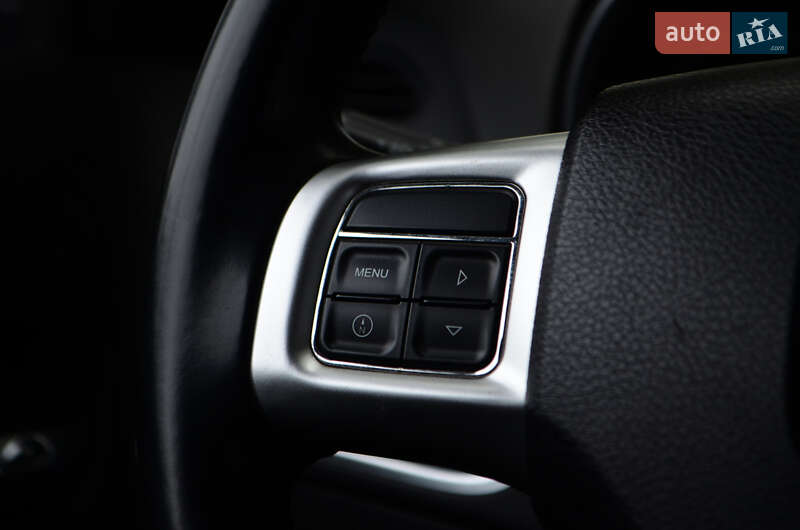 Седан Dodge Avenger 2012 в Киеве